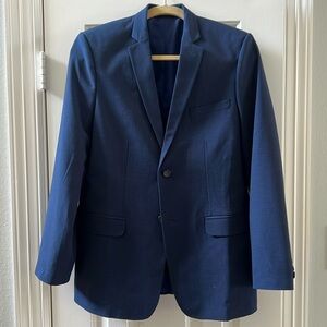 Navy blue boys blazer. Van Heusen. Size 20. Excellent condition!